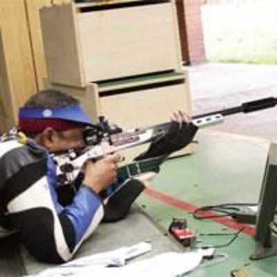 Nana shoots to thrill, win medals