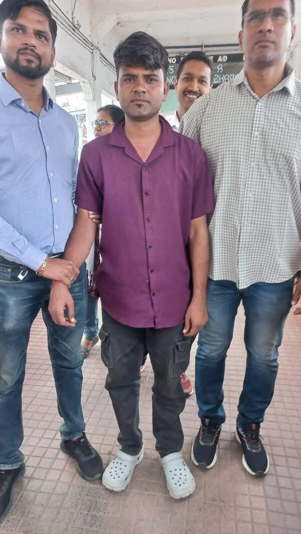 Shoe seller held from train in Nagpur for planting bomb-like device in Hadapsar hospital to extort doctor & meet treatment expenses