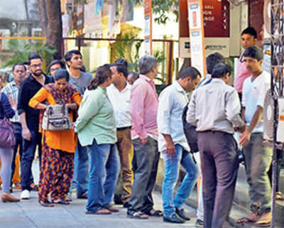 Banks will serve only their customers today