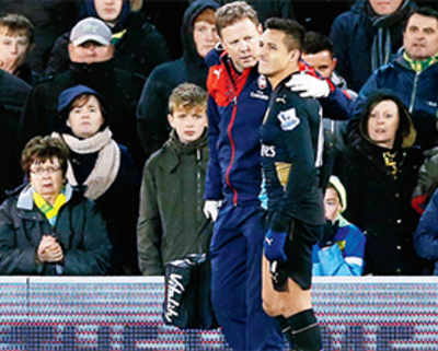 Henry slams Wenger’s decision to pick Sanchez at Norwich