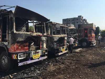 Pune: 4 trucks set ablaze in Khadakwasla, damage worth crores