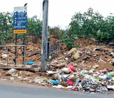Banashankari Temple land turns into a garbage heap