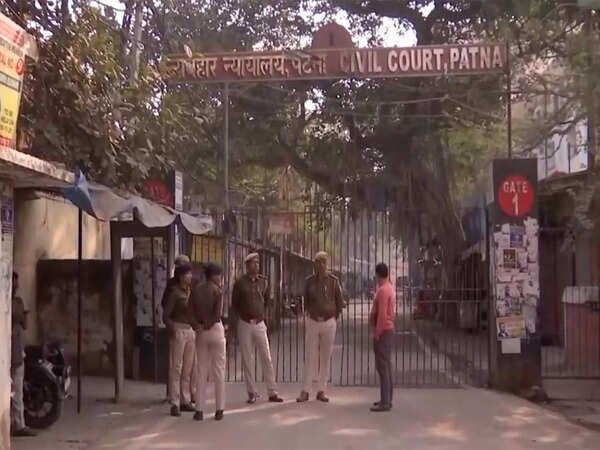 Three civil courts in Bihar get bomb threats