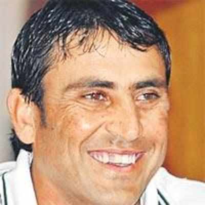Pak will do better than India: Younis