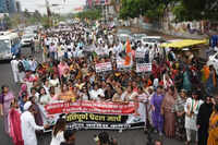 Cong hits streets over delay in women&rsquo;s quota rollout