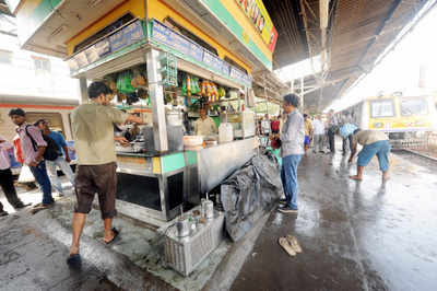Western Railway seals 37 station stalls for not paying bills