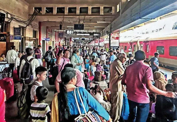 Train movement returns to normal in Pune, derailment probe report could take a month