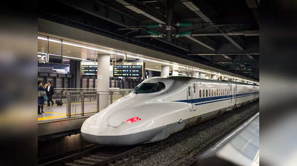 ​​10 unique facts about Japanese trains​