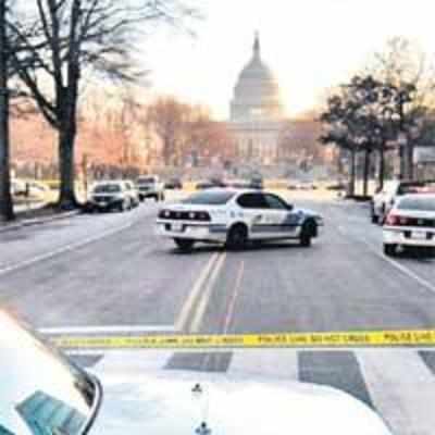 Sword-toting gunman arrested near Capitol