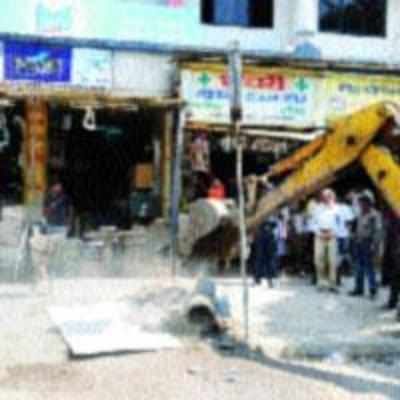 Cidco demolishes 250 stalls in Kharghar
