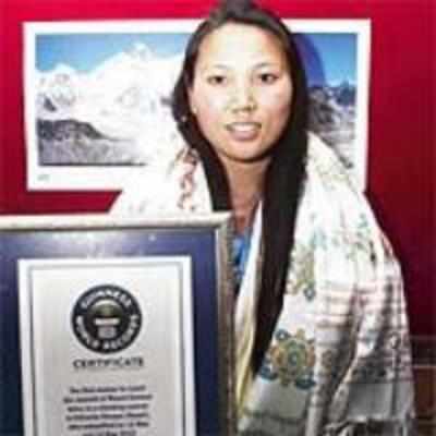 Nepalese woman enters Guinness Book for scaling Everest twice in just over a week