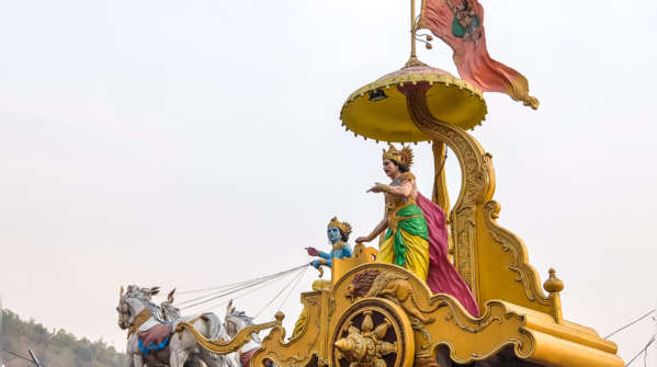 ‘योगस्थः कुरु कर्माणि सङ्गं त्यक्त्वा धनञ्जय।सिद्ध्यसिद्ध्योः समो भूत्वा समत्वं योग उच्यते।।’