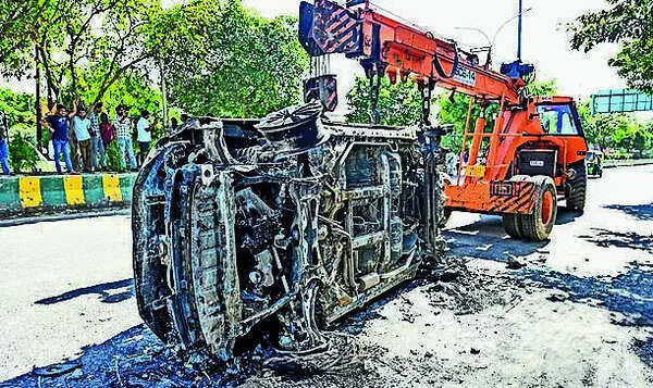 No bail for Noida worker ‘caught on cam setting fire to car’