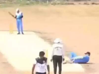 Batsman collapses during a cricket match, dies of heart attack
