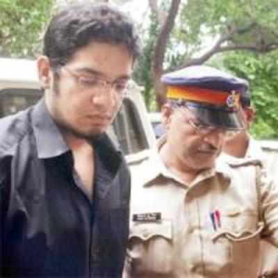 HC acquits Khatau's son who '˜ran over policemen'