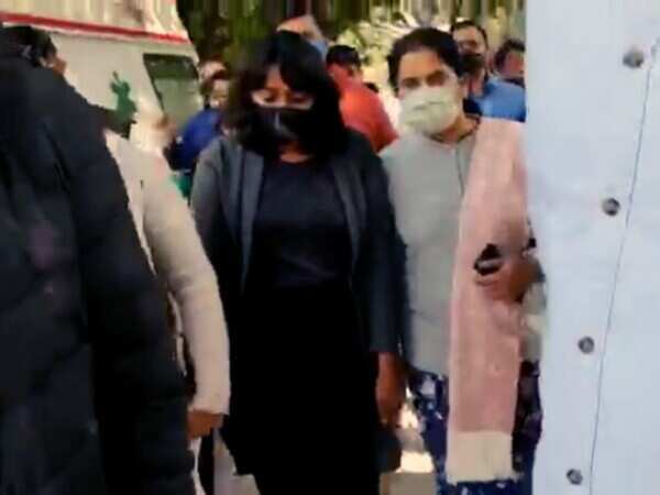 Delhi cops pick up 22-year-old Disha Ravi from Bengaluru for sedition in Greta toolkit case