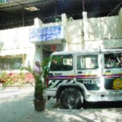Woman PSI, head constable suspended for taking bribe