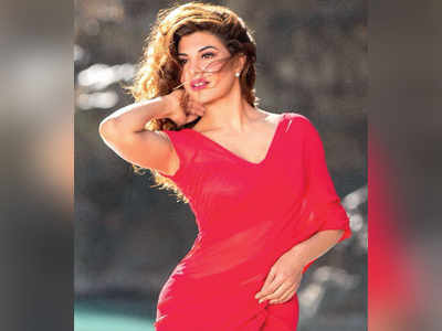 Mirror Lights: Who will the Race 3 actress Jacqueline Fernandez pick in the end?