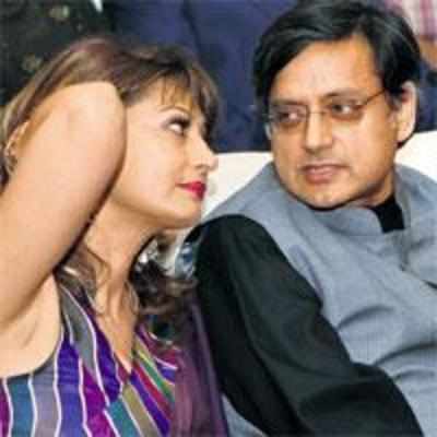 Cong feels it can't defend Tharoor any longer