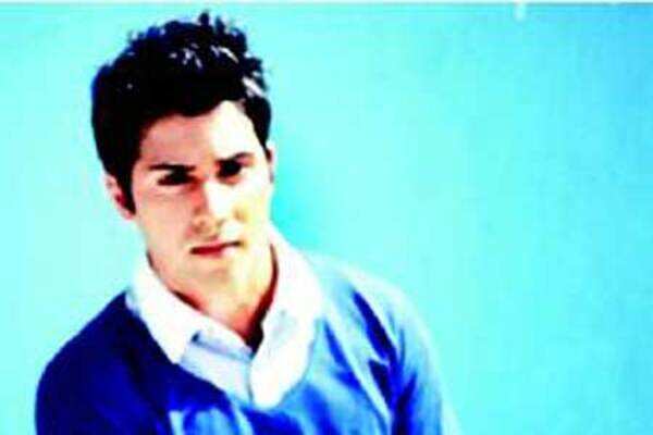 Varun Dhawan suffers injury on sets of Student of the year