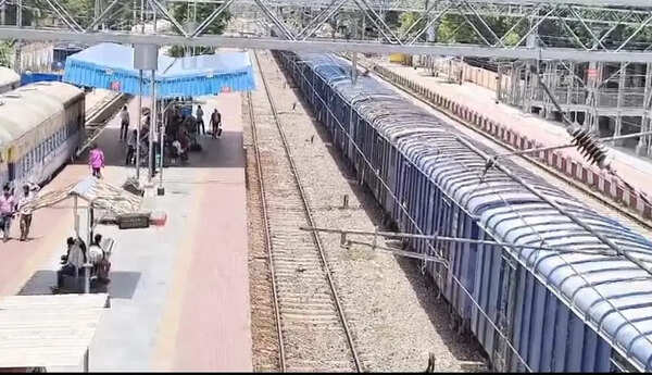 Banda bakes at 48°C, red alert issued as heatwave intensifies