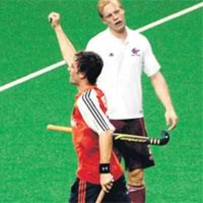 Netherlands thump Britain 4-0 in Champions Trophy opener