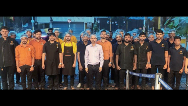 At this cafe, workdays dawn with ‘Jana Gana Mana’