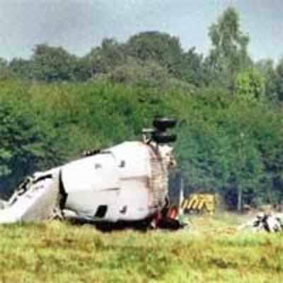 IAF chopper crashes in Jammu, eight injured