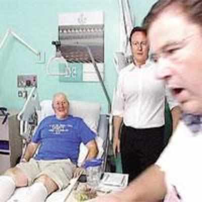 Cameron, Clegg, journos yelled at by angry doctor during hospital visit