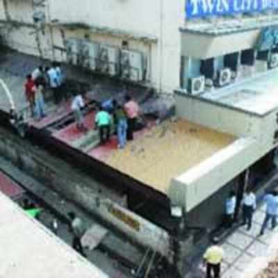 Civic body demolishes illegal structures of three renowned hotels in Vashi