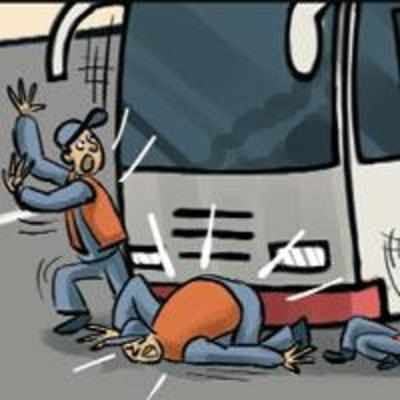 Runaway coach injures three at Mumbai airport