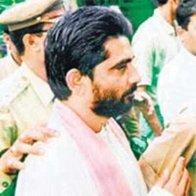Dara Singh gets life term for killing priest in 1999