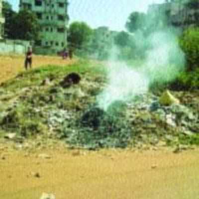 Garbage burning in open places leaves Badlapur RTI activist fuming