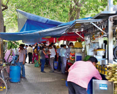 3 officials suspended for shielding hawkers