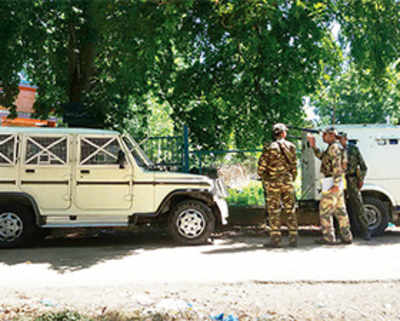 J&K: Militants attack police post, kill civilian, policeman