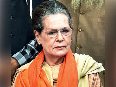 Party ready to form govt: Sonia to CWC