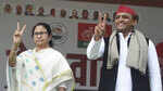 'Didi, you have not lost': Akhilesh Yadav meets Mamata, gives emotional support after TMC's Bengal rout