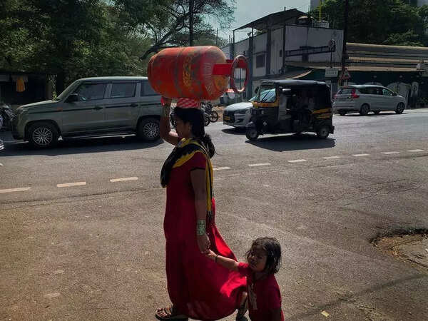 Commercial kitchens in Pune look for fuel options, many pause ops