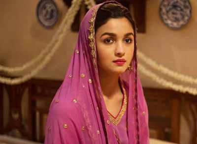 Raazi box office collection day 25: Alia Bhatt, Vicky Kaushal-starrer going strong at the ticket window