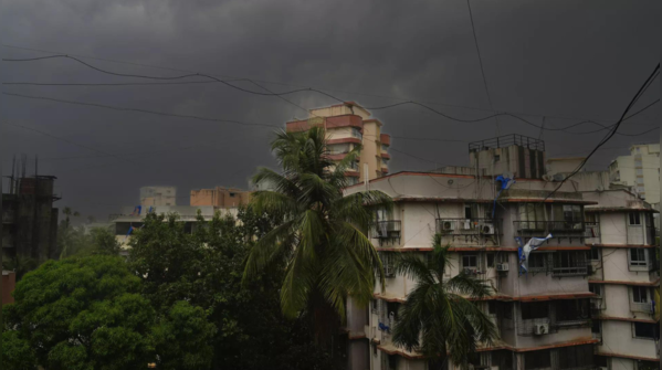Heavy rains, storm batter Mumbai