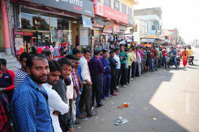Demonetisation: Shiv Sena MPs to meet PM Narendra Modi on cash crunch