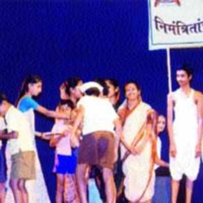 Kalyan school bags top theatre award