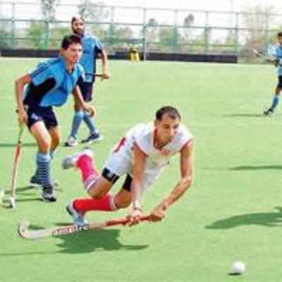 Confused over home association, top MP players opt for rival teams