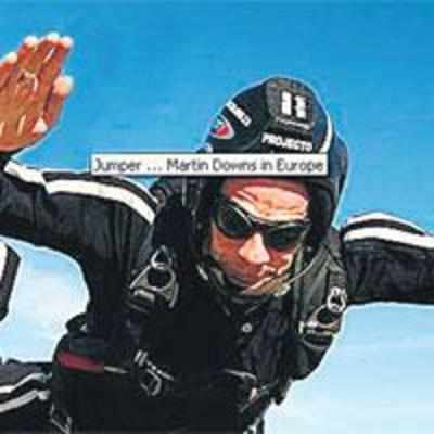 UK skydiver thanks '˜lucky pants' for world record