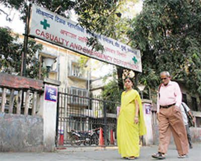 Sion hospital’s clean-up act nets Rs. 4L in fines