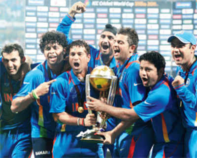 Gautam Gambhir, Ashish Nehra rubbish former Sri Lankan captain Ranatunga's claims that 2011 World Cup final was fixed