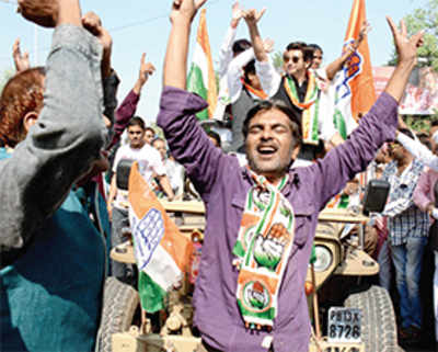 Urban voters with BJP, Congress makes huge inroads in rural areas