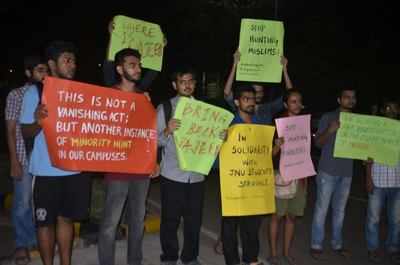 IIT-B students protest in solidarity with JNU students after Najeeb Ahmad’s disappearance