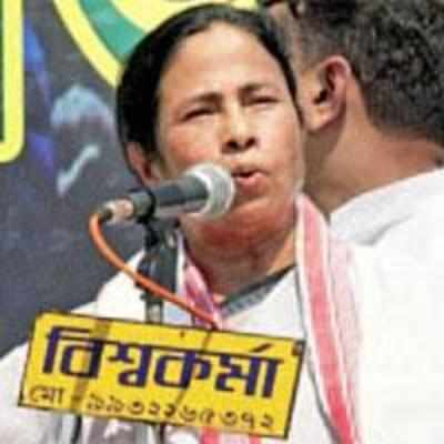 Mamata ready to be mediator between Centre and Maoists