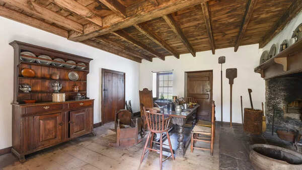 8 types of materials used in constructing homes earlier which provided strength to buildings